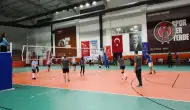 Köyceğiz Voleybol Turnuvası'nda Kritik Galibiyetler: Üç İddialı Takım Zirveyi Kaptı