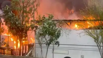 Katrancı Koyunda Büyük Yangın: Yeşil Alan ve Karavanlar Zarar Gördü