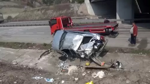 Aile, Cenazeye Gitmek İçin Yola Çıktığı Sırada Kaza Geçirdi