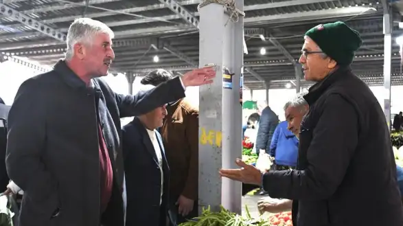 Köyceğiz Belediye Başkanı Ali Erdoğan Pazar Yerinde: Esnafın Sorunları Masaya Yatırıldı